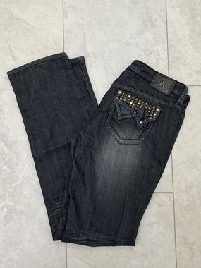 Women's Antique Rivet 31W x 32L